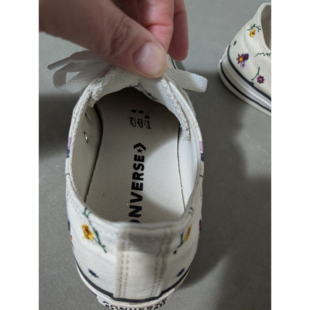 Converse Chuck Taylor All Star Low Floral Embroidered Sneakers Women's Sz 7.5 - Picture 11 of 16